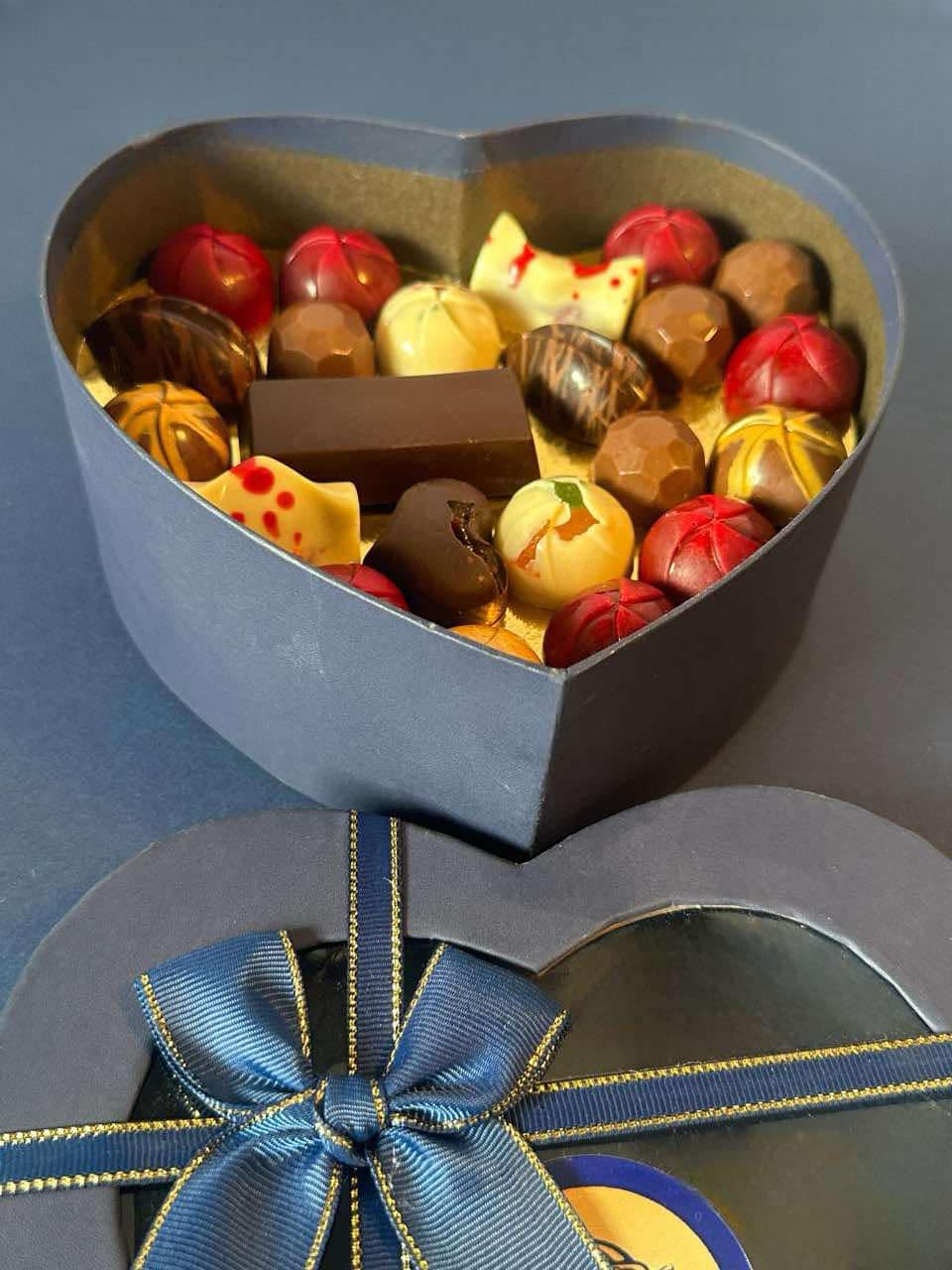 Boîte de chocolats artisanaux en forme de cœur - Un étage